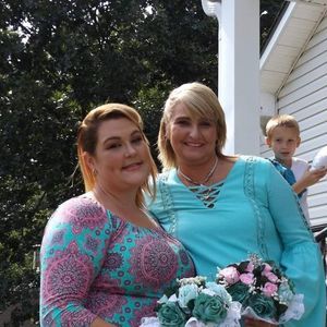 Meet your Posher, Angie